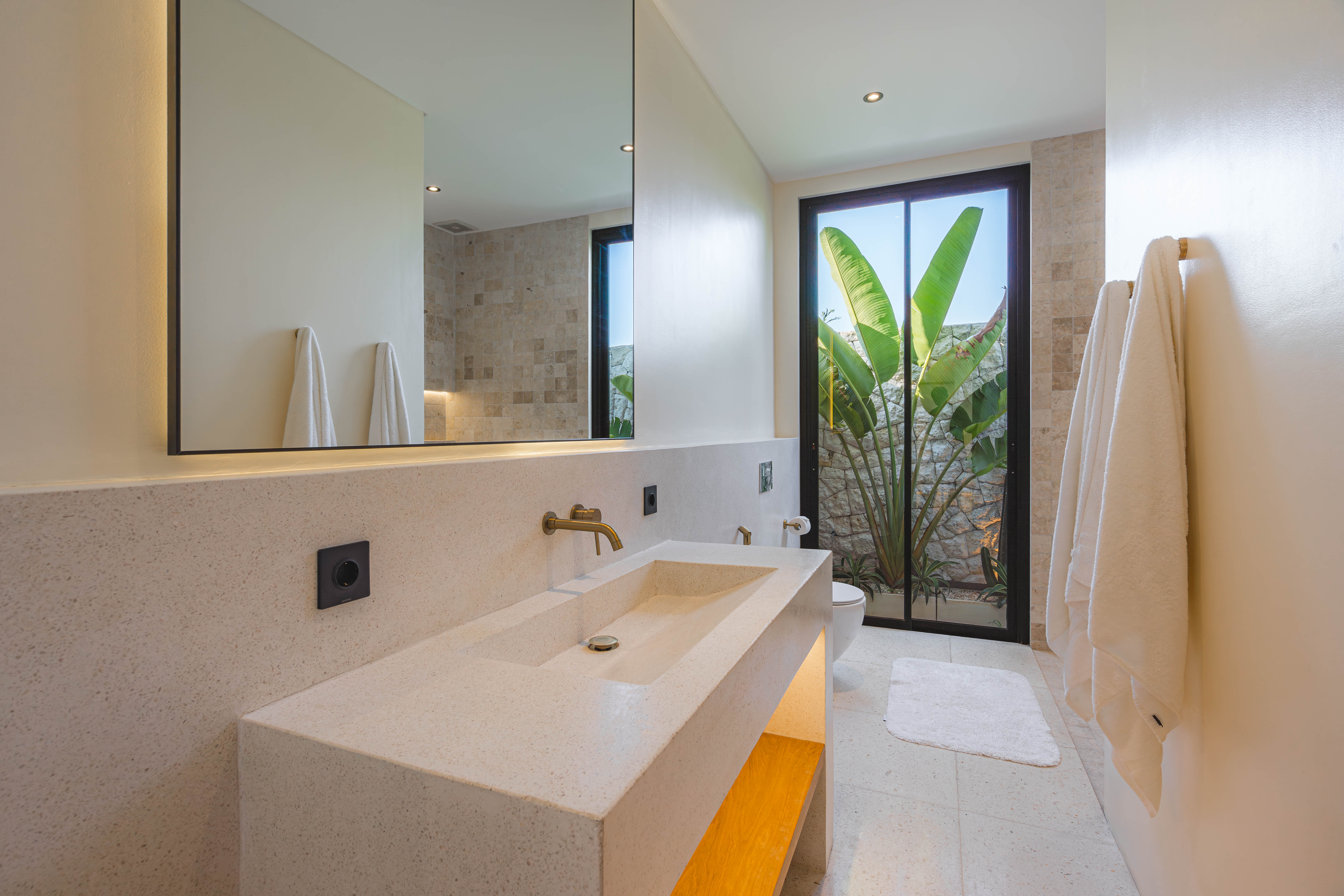 https://adm.balilyfeventures.com/uploads/Property/villa-akari/galleries/01M3911GFD876PD74E2TGXSY2S.jpg